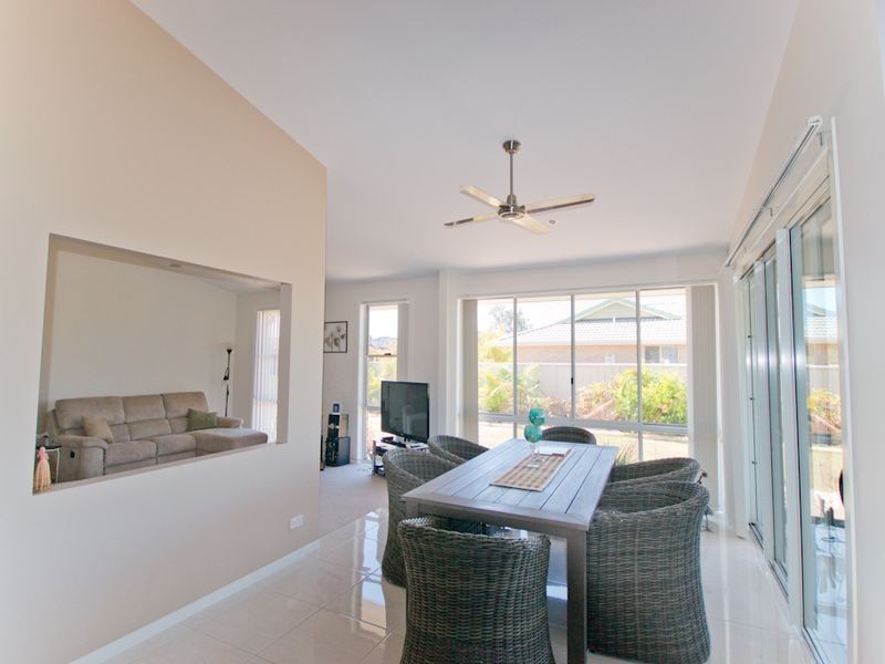 38 Bayview Drive, Yamba NSW 2464