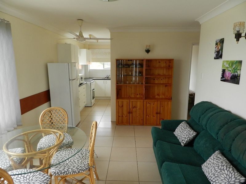 2/11 Campbells Lane, Yamba NSW 2464