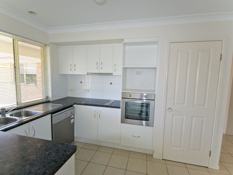 2/1 Newport Island Circuit, Yamba NSW 2464