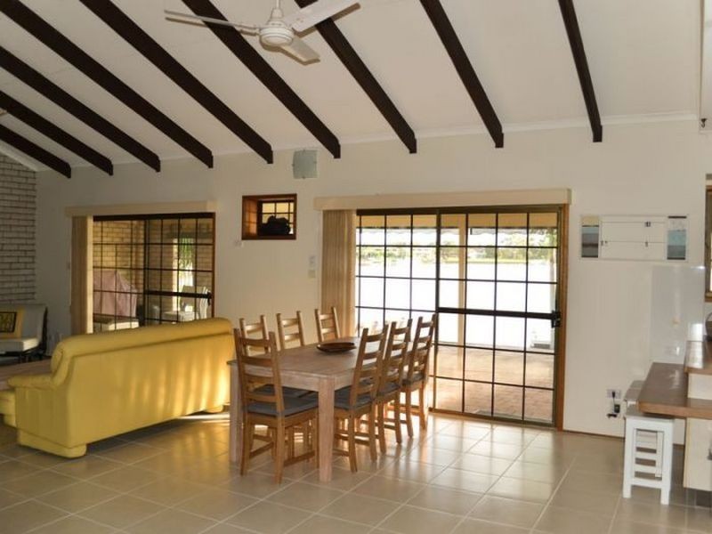 Sea Cubby/41 Melaleuca Drive, Yamba NSW 2464