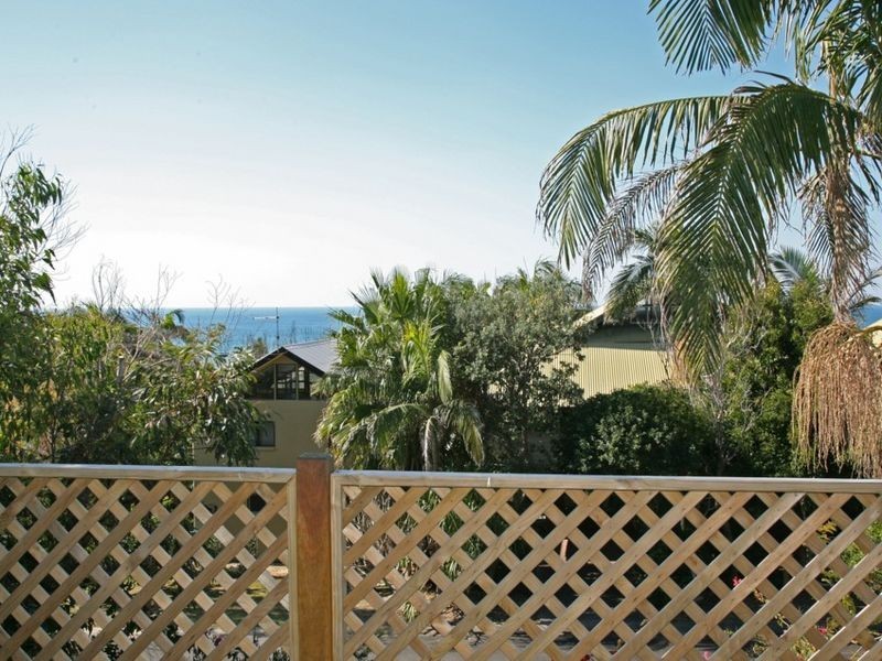 9 Angourie Street, Angourie NSW 2464