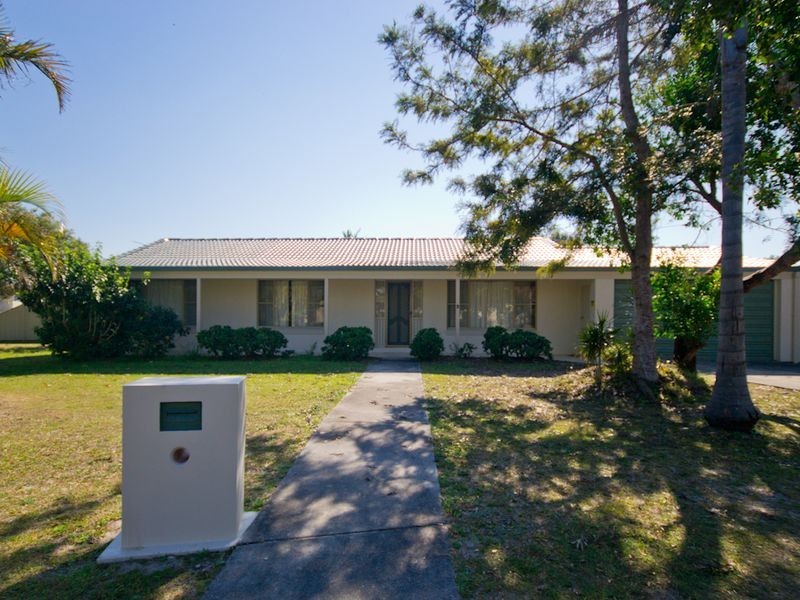 2 Melaleuca Drive, Yamba NSW 2464