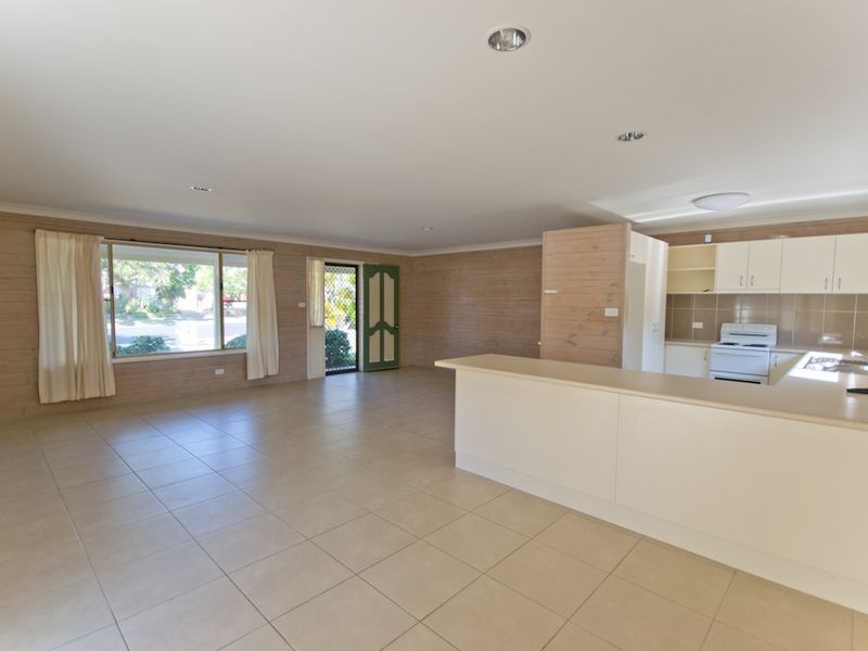 2 Melaleuca Drive, Yamba NSW 2464
