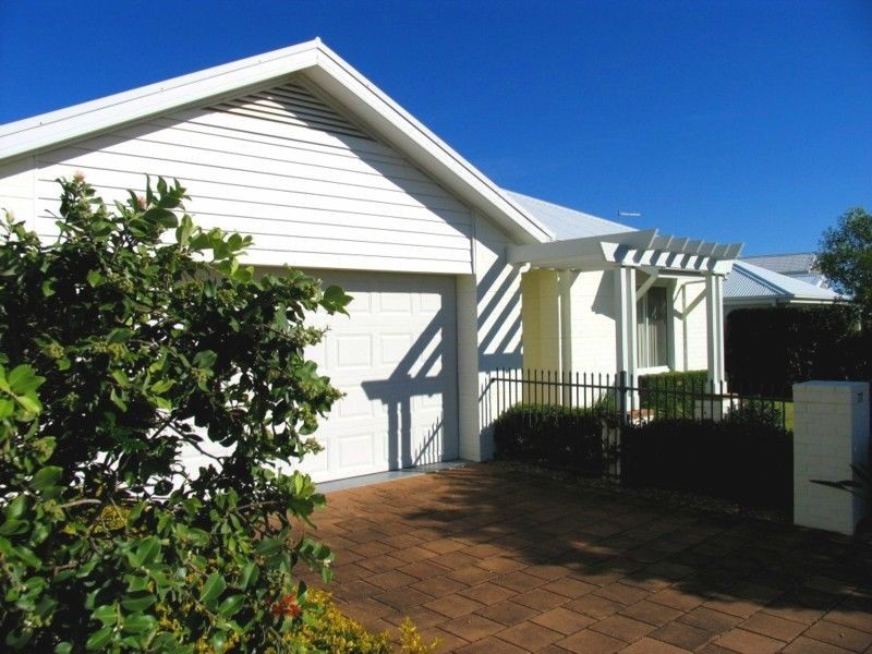 77 The Drive, Yamba NSW 2464