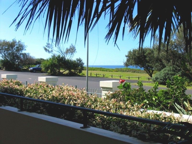 1/19-21 Pacific Parade, Yamba NSW 2464