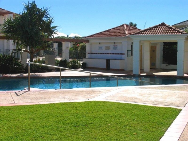 1/19-21 Pacific Parade, Yamba NSW 2464