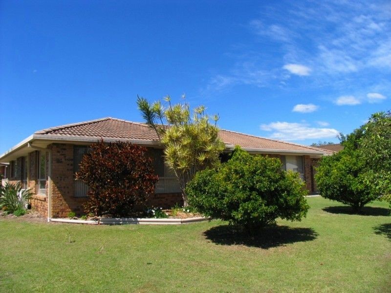 2 Casuarina Close, Yamba NSW 2464