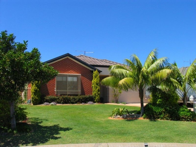 35 Oceania Court, Yamba NSW 2464
