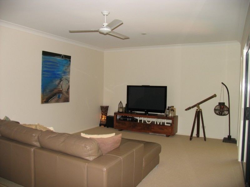 35 Oceania Court, Yamba NSW 2464