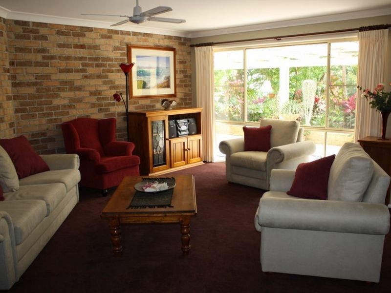 21 Palm Terrace, Yamba NSW 2464