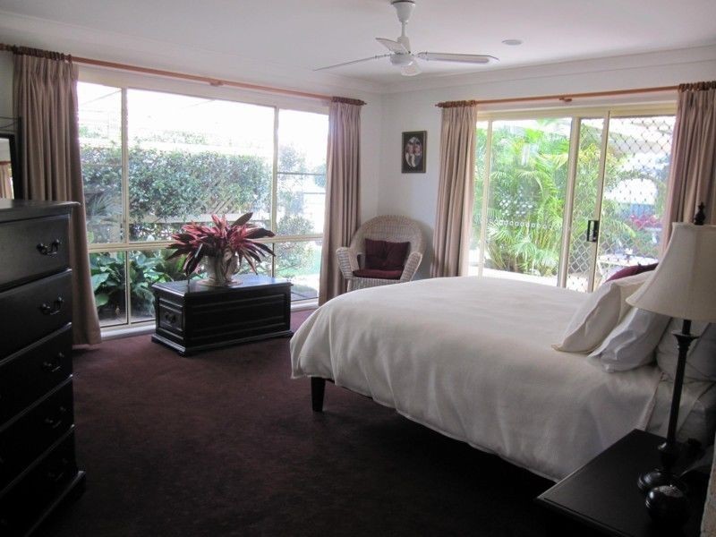 21 Palm Terrace, Yamba NSW 2464
