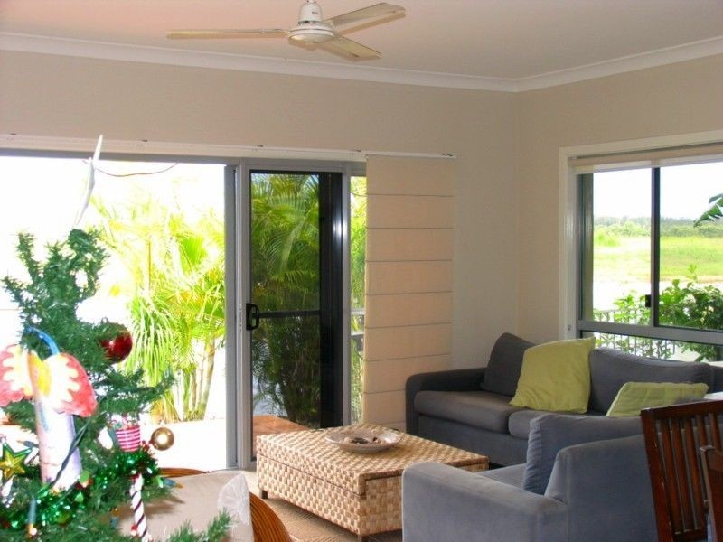 27a Barellan Avenue, Yamba NSW 2464