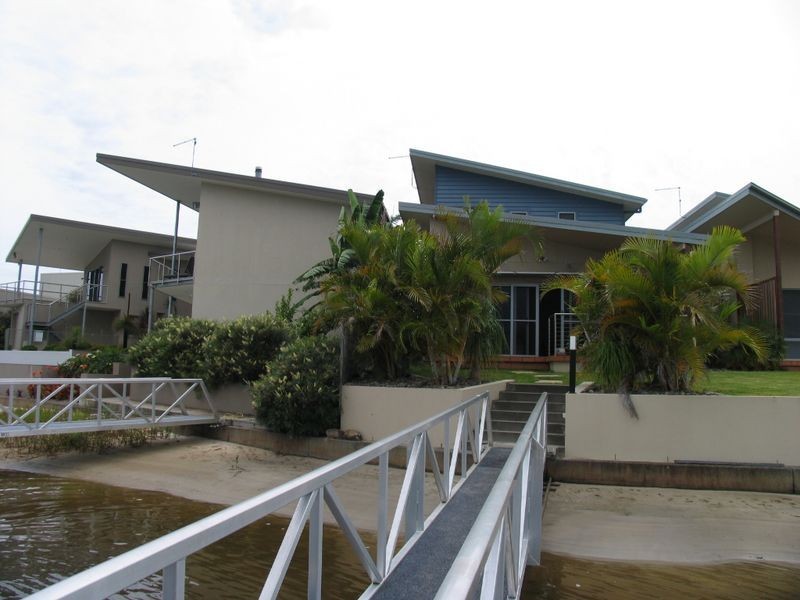 27a Barellan Avenue, Yamba NSW 2464