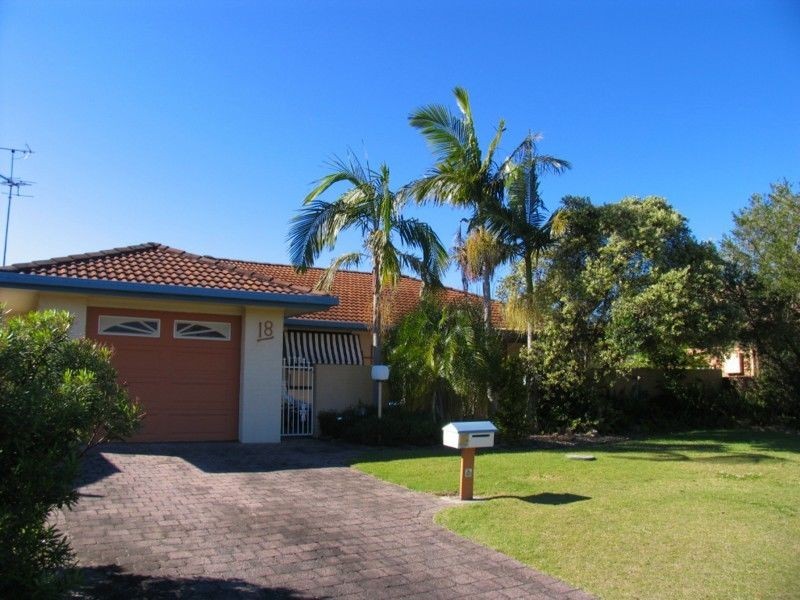 18 Acacia Circuit, Yamba NSW 2464