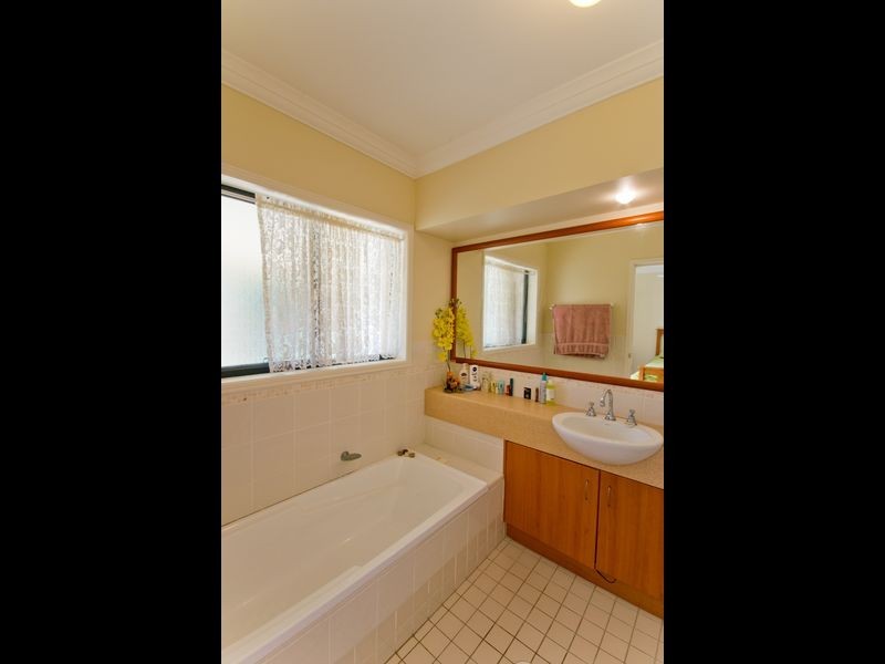 32 Oceania Court, Yamba NSW 2464