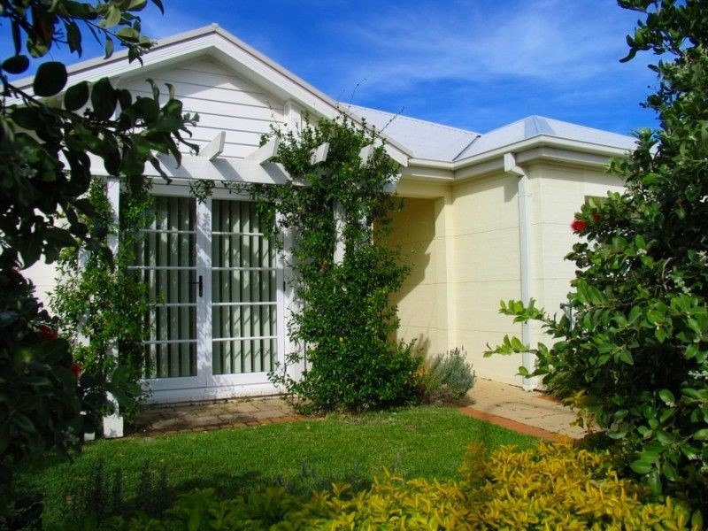 74 The Drive, Yamba NSW 2464