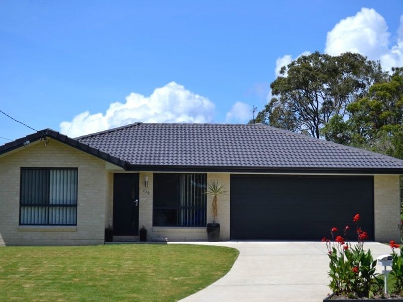220 Yamba Road, Yamba NSW 2464