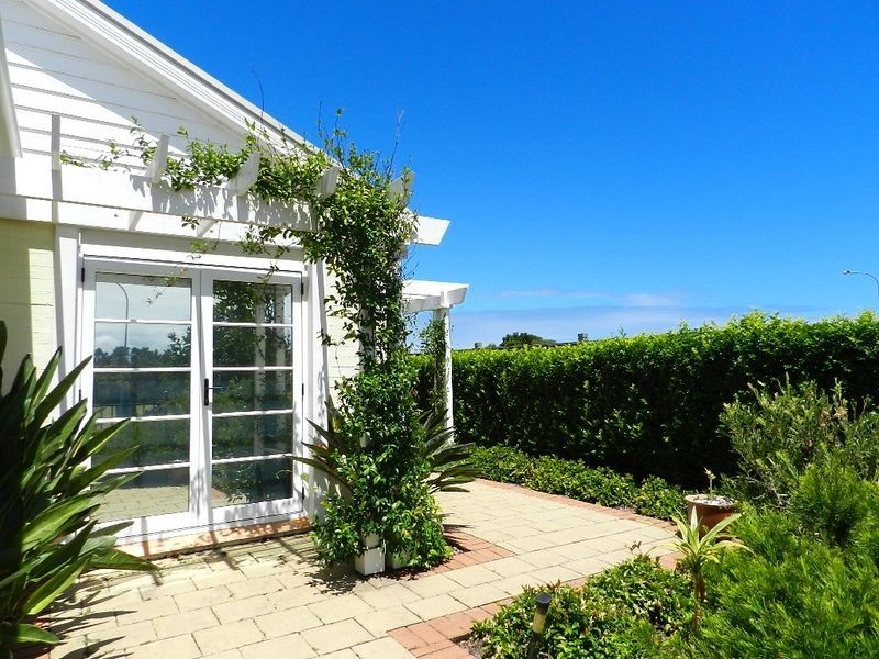 17 The Parkway, Yamba NSW 2464