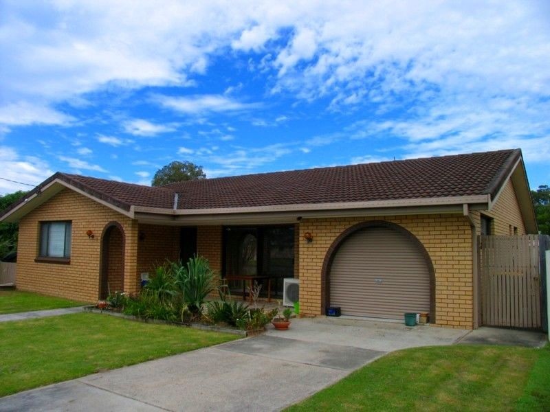2 Coonawarra Court, Yamba NSW 2464