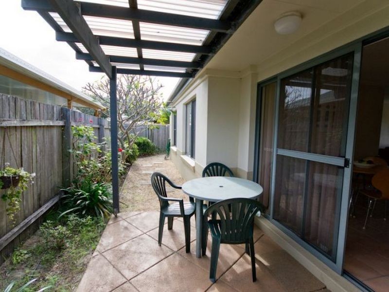 Sirocco 2/17 Beachside Way, Yamba NSW 2464