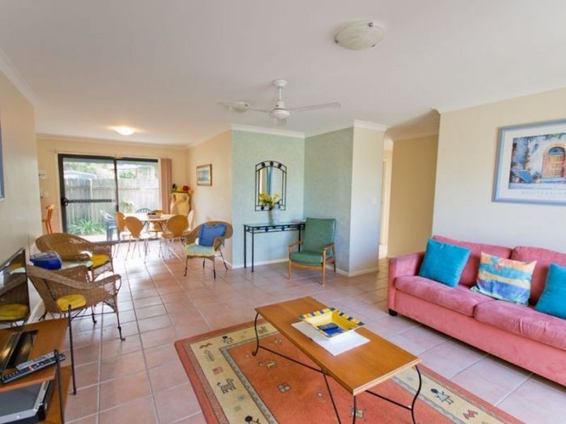 Sirocco 2/17 Beachside Way, Yamba NSW 2464