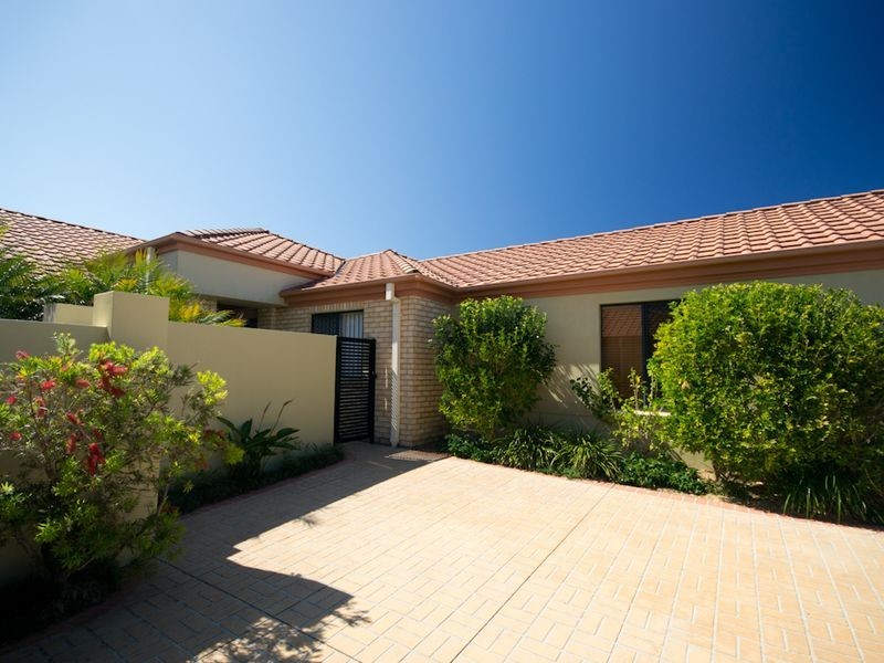 Gemini 2/52 Beachside Way, Yamba NSW 2464