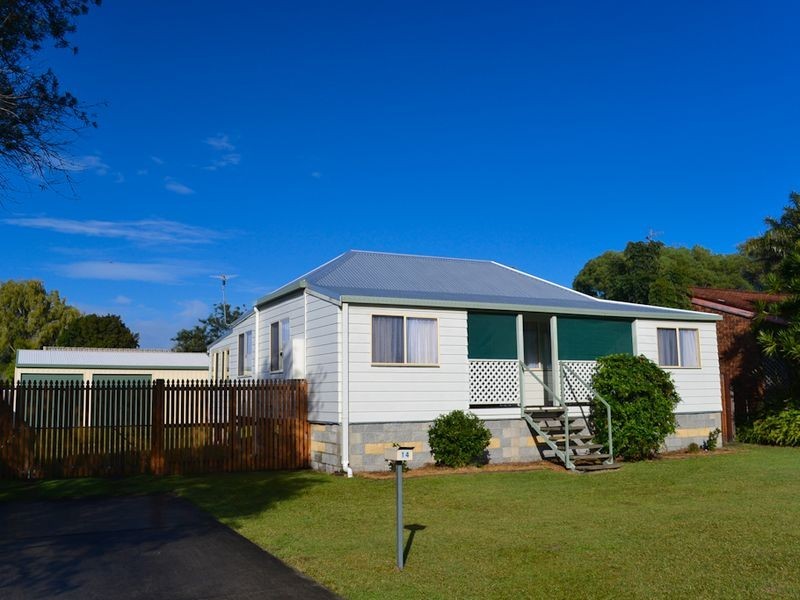 14 Waratah Avenue, Yamba NSW 2464
