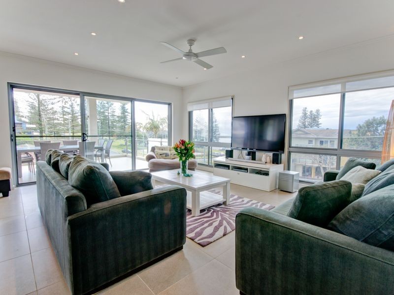 Bimbadeen 2/33 Clarence Street, Yamba NSW 2464