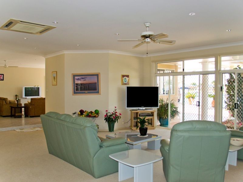 52 The Mainbrace, Yamba NSW 2464