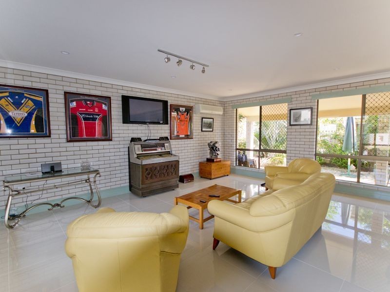 6 Bent Street, Yamba NSW 2464