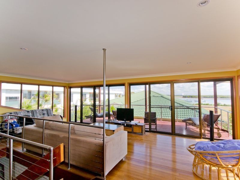 6 Bent Street, Yamba NSW 2464