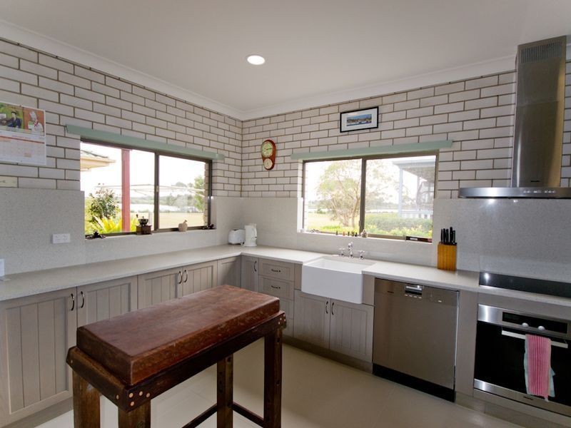 6 Bent Street, Yamba NSW 2464