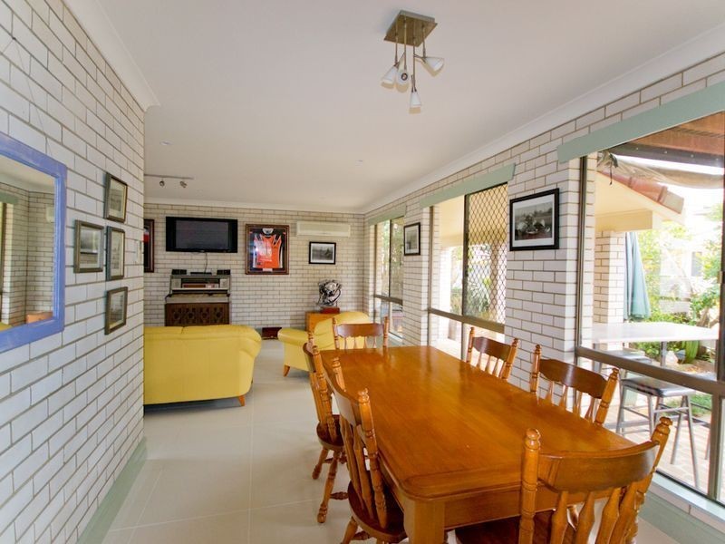 6 Bent Street, Yamba NSW 2464