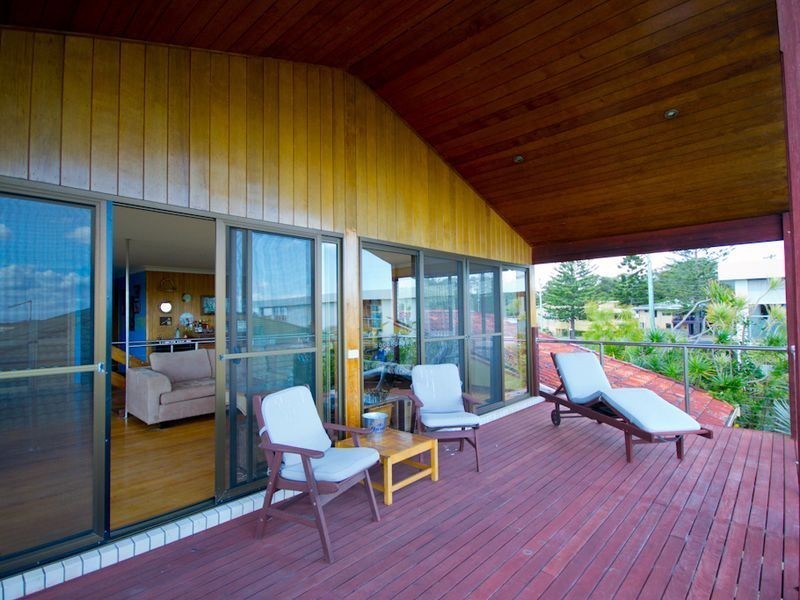 6 Bent Street, Yamba NSW 2464