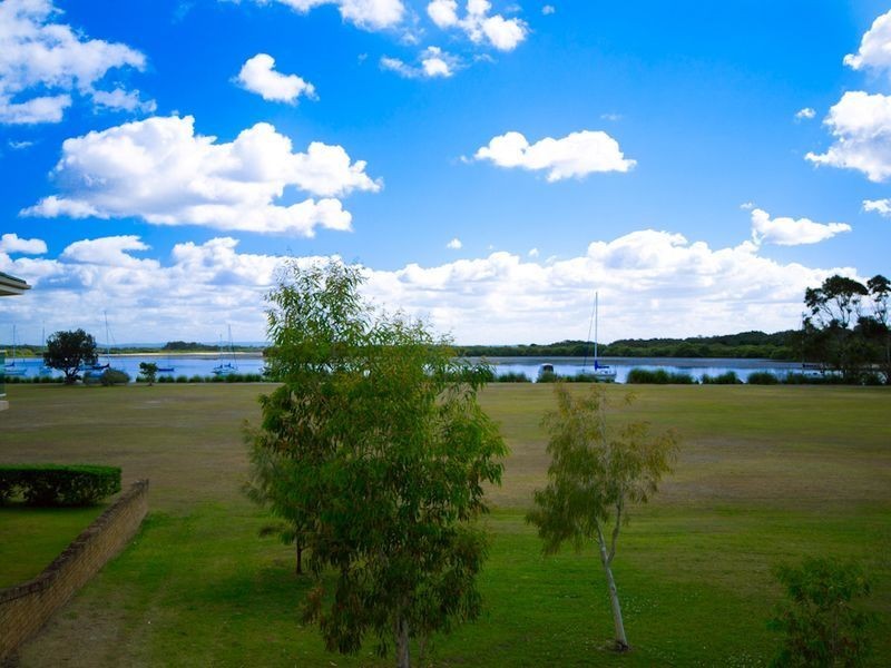 6 Bent Street, Yamba NSW 2464
