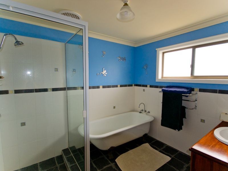 6 Bent Street, Yamba NSW 2464