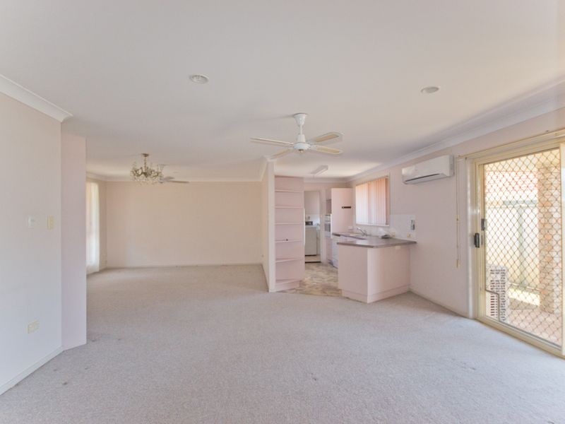 2/16 Parkview Crescent, Yamba NSW 2464