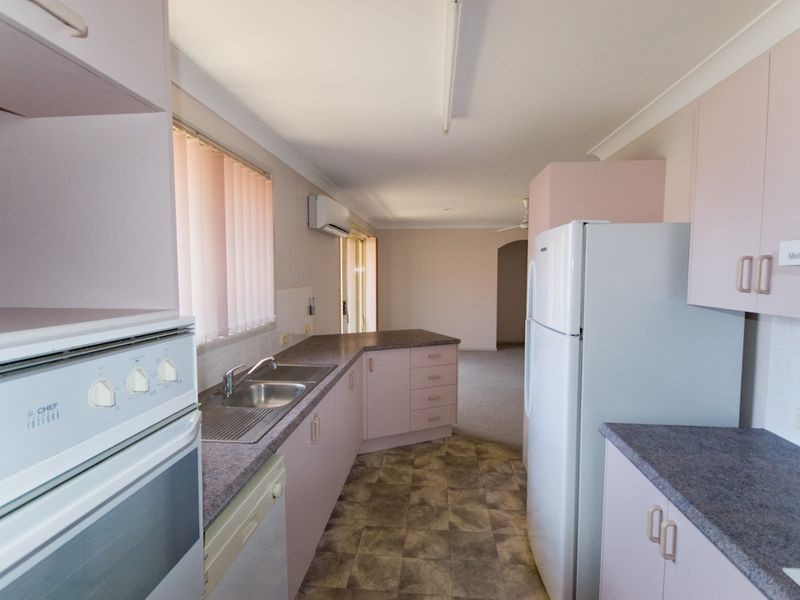 2/16 Parkview Crescent, Yamba NSW 2464