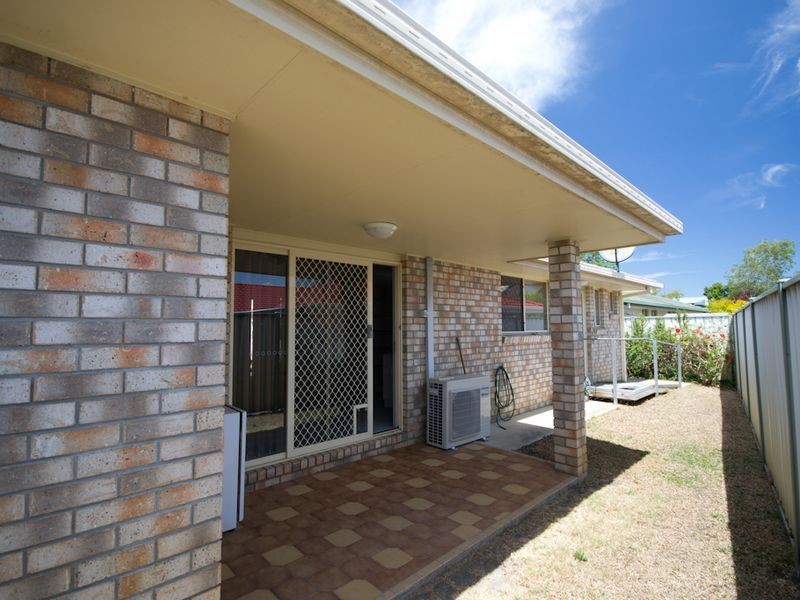 2/16 Parkview Crescent, Yamba NSW 2464