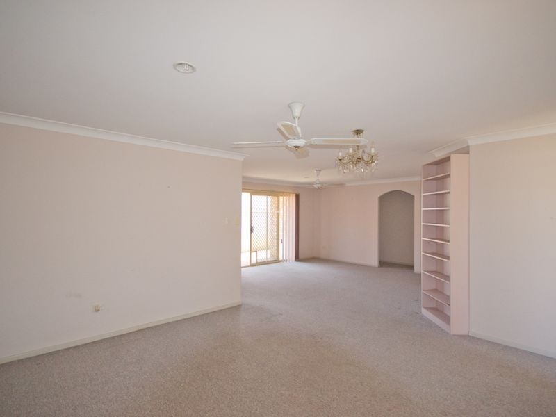 2/16 Parkview Crescent, Yamba NSW 2464
