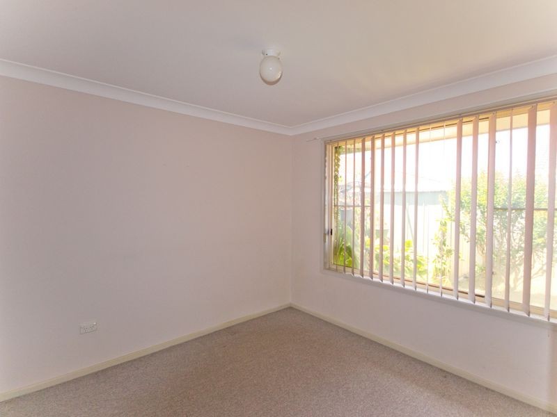 2/16 Parkview Crescent, Yamba NSW 2464