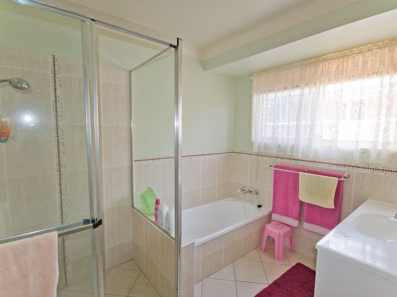 44 Harold Tory Drive, Yamba NSW 2464