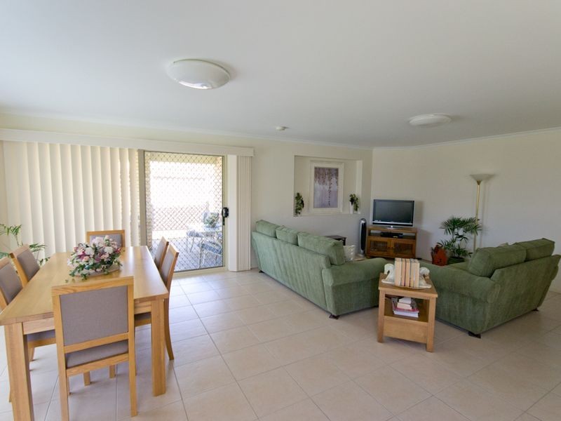17 Harold Tory Drive, Yamba NSW 2464