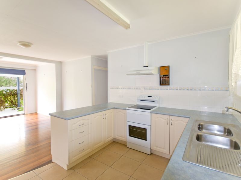 27 Shores Drive, Yamba NSW 2464