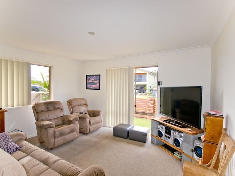 8a William Avenue, Yamba NSW 2464