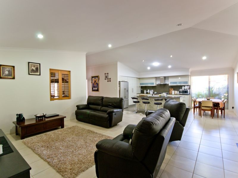 15 William Avenue, Yamba NSW 2464