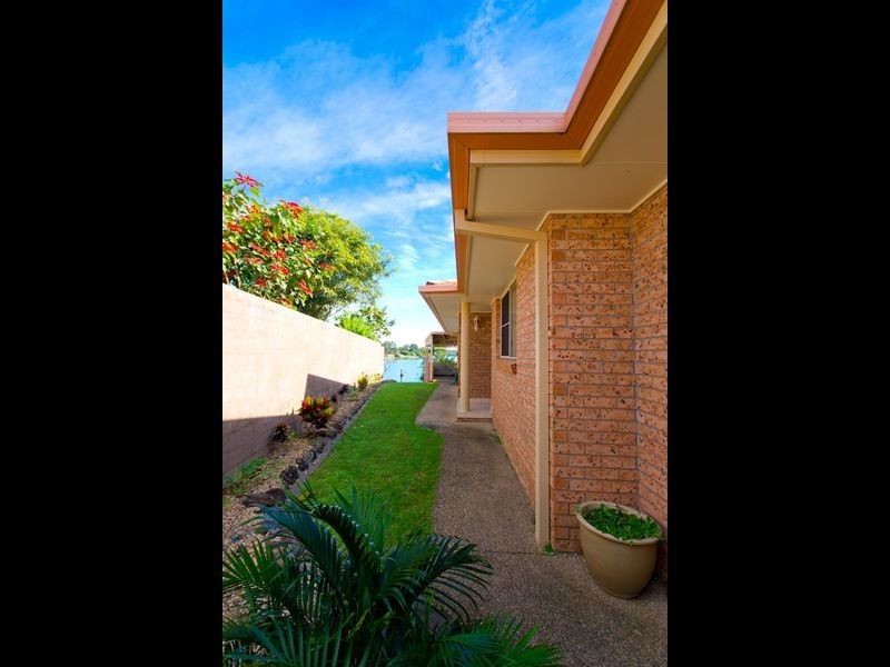The Inlet 2/30 Westringia Place, Yamba NSW 2464