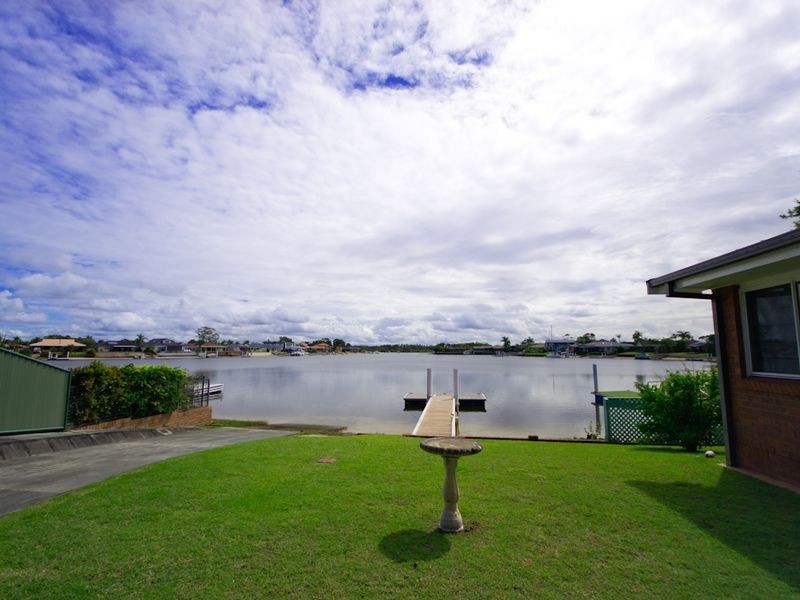 The Bay/19 Melaleuca Drive, Yamba NSW 2464