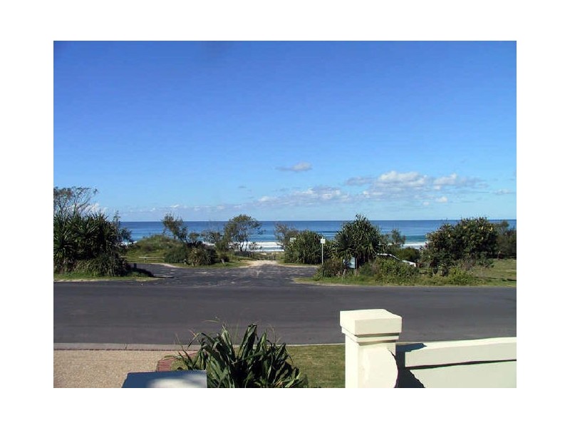 Sands Unit 13 – Pacific Parade, Yamba NSW 2464