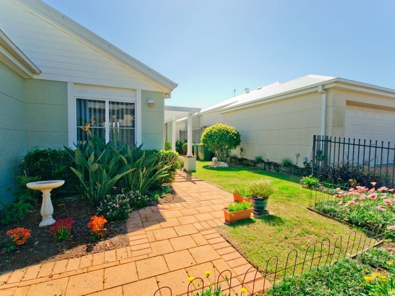 6 The Drive, Yamba NSW 2464